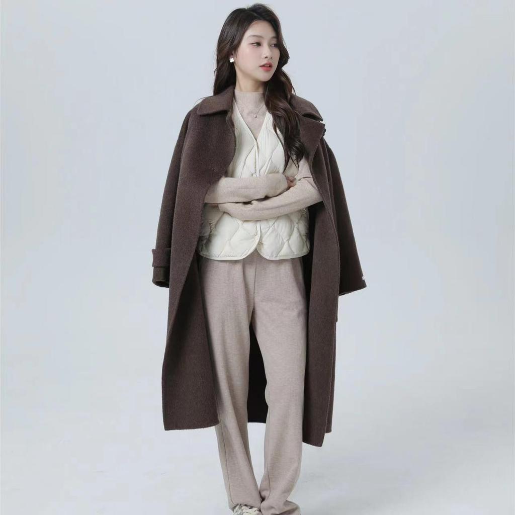 In-Stock Women's Lightweight V-Neck Cloud Down Jacket - White Duck Down, Stylish & Warm