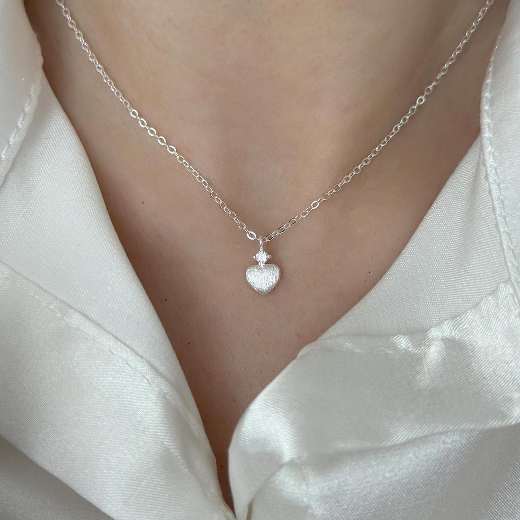 Sterling Silver Heart Pendant Necklace for Women - Elegant, Fashionable Clavicle Chain, Versatile INS Style