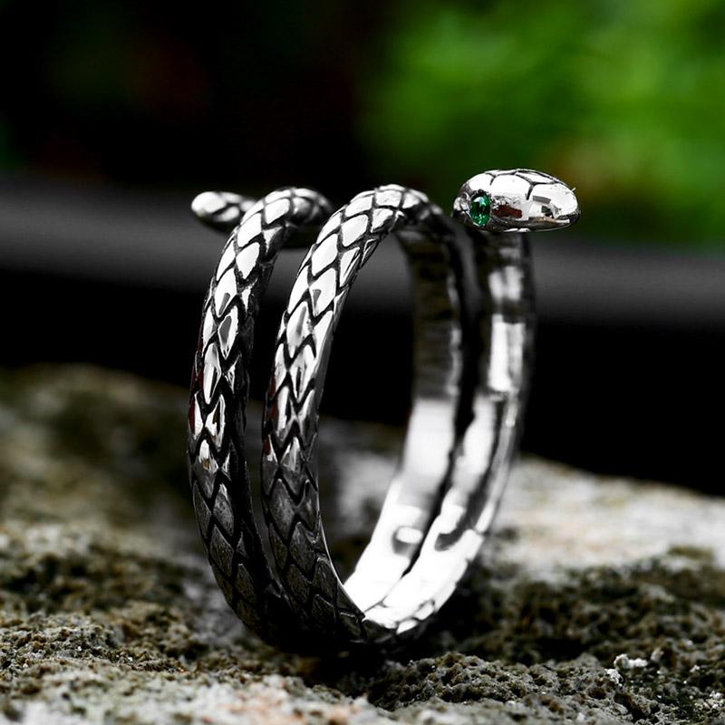 BEIER 2023 New Vintage Stainless Steel Snake Ring With Green Eyes Cool Animal Women's Ring Special Jewelry Wholesale Gift