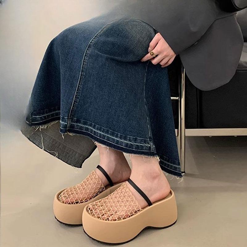 New Thick-soled Height-increasing Flip-flops for Women Featuring Mesh Shoes Hollowed-out Toe Caps