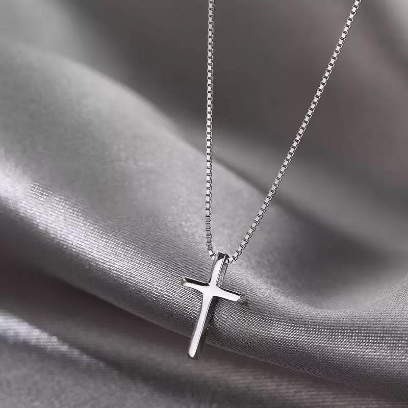 Women's Simple Cross Necklace - Niche Design, Cold Style, Elegant Collarbone Chain with Fu Character