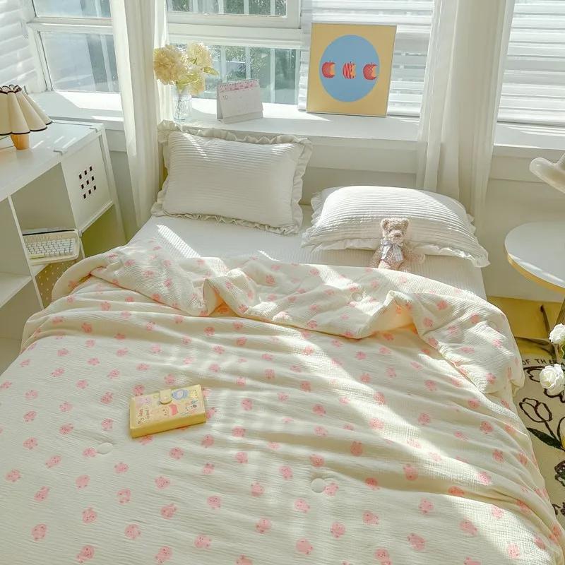 Black White Cartoon Crocodile Summer Quilt Kawaii Animals Print Thin Blanket Air-conditioning Quilted Quilt for Kids Boys Girls