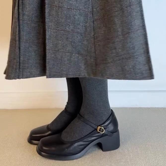 

French round head Mary Jane small leather shoes one-word buckle black high heels femininity thick heel single shoes 40 чёрный