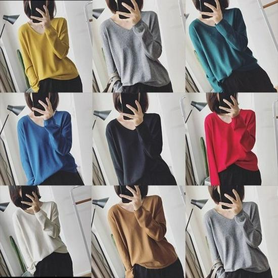 2023 Autumn/Winter Korean-Style Loose V-Neck Long Sleeve Knitted Sweater Women's Base Layer