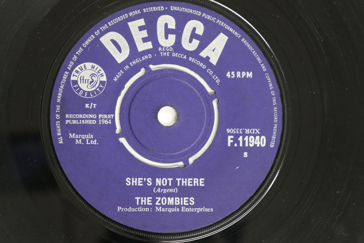 

7-дюймовая пластинка ZOMBIES - She s Not There F11940 Decca 1964 UK Рок Б/У