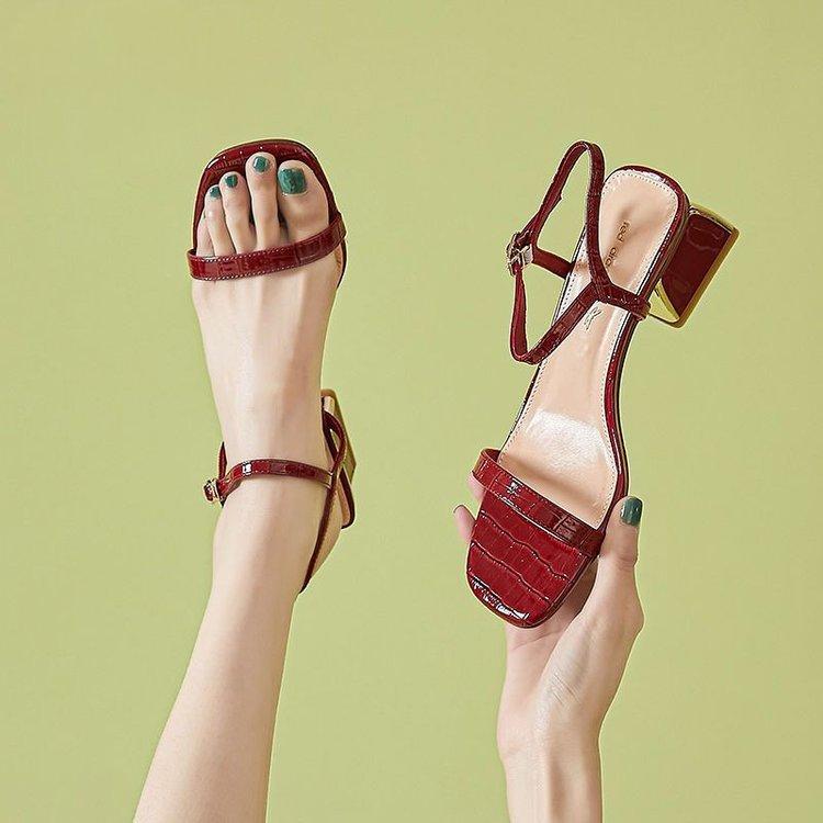 

Coarse-heeled sandals women s summer outer wear simple temperament versatile word belt summer high-heeled women s shoes 40 бордовый