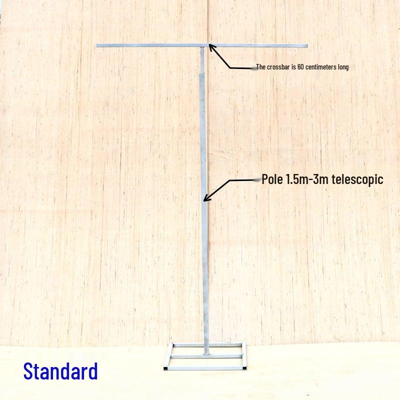Arc de Nuntă Elegant din Fier Forjat cu Draperii din Voal pentru Ceremonii pe Gazon