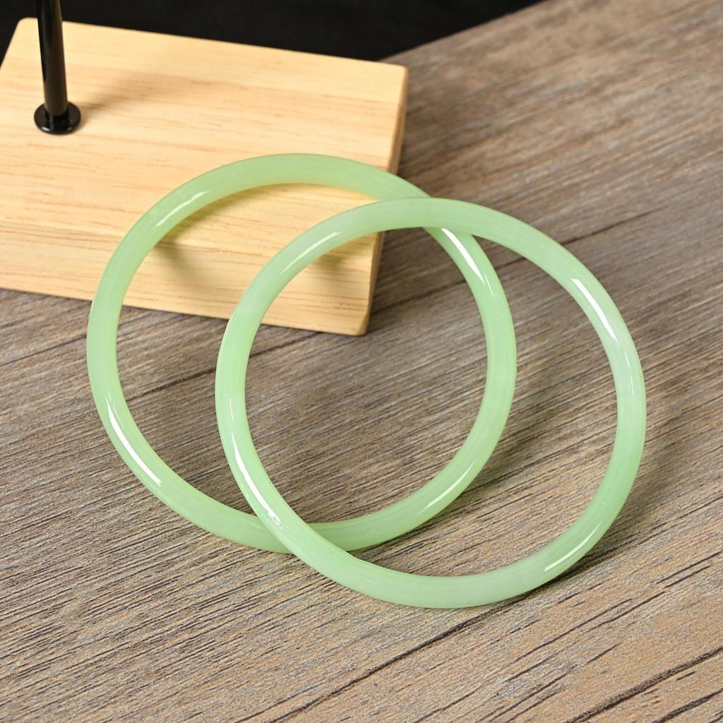 10mm Year of the Snake Wealth Jade Bracelet: Ice Green Floating Flower Design, Women's Ancient Style Xinjiang Imitation Tianshan Green.