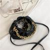 Autumn new fashionable gold chain single shoulder armpit bag pleated bag simple portable oblique span women's bag