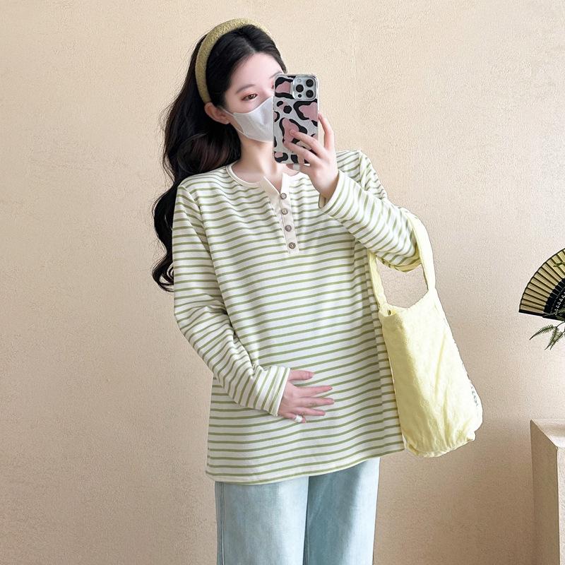 2026 Spring Casual V-Neck Striped Maternity T-Shirt - Korean Style Long-Sleeved Top M