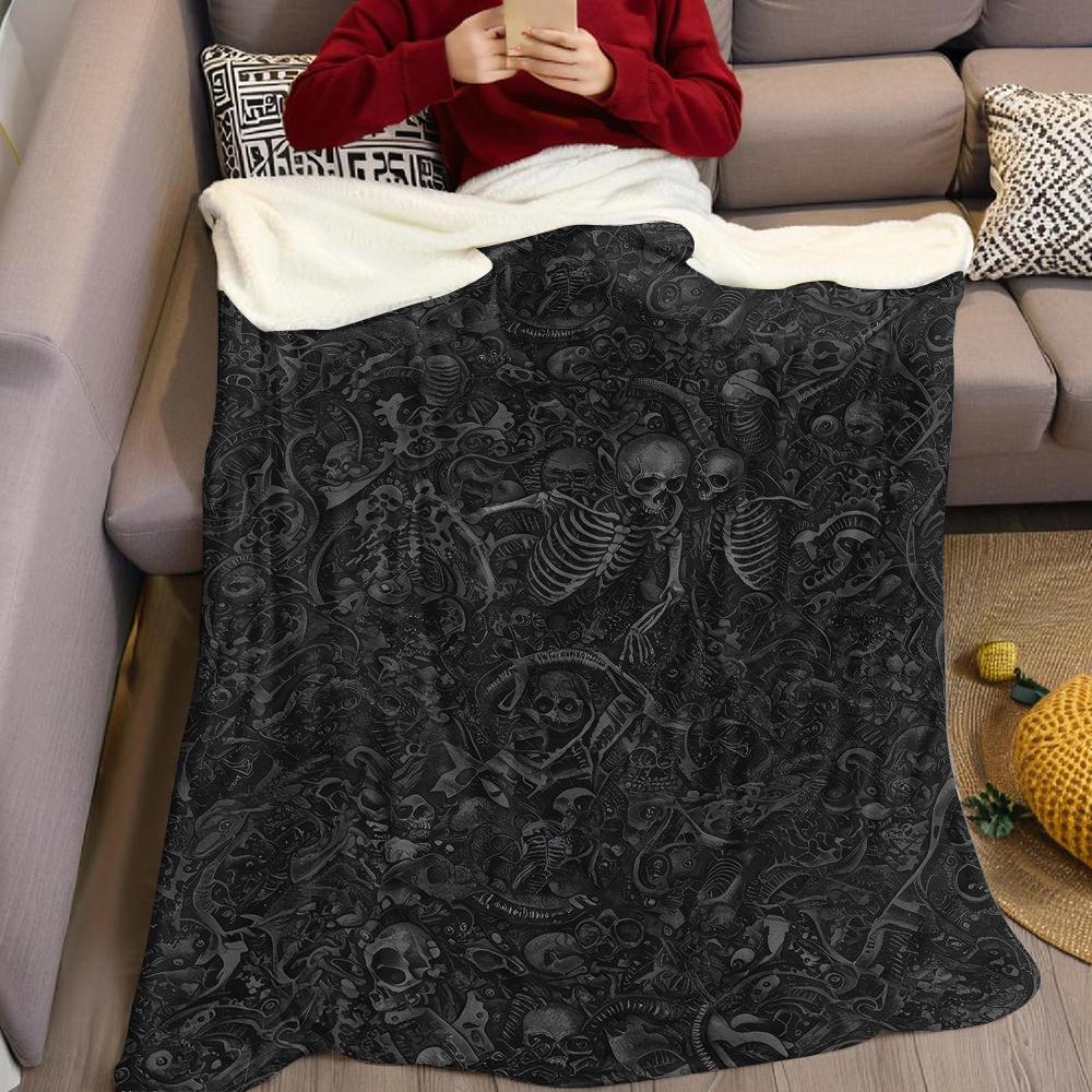 Schwarze Totenkopf & Knochen Flanelldecke Warm Weich Halloween Weihnachten Sofa Warm Gemütlich Dekorative Deko Geschenk für Alle Jahreszeiten