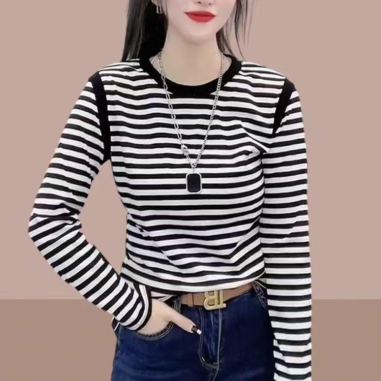 Loose Fit Striped Black & White Patchwork Long Sleeve T-shirt - Korean Style, Casual Plus Size Base Top for Autumn