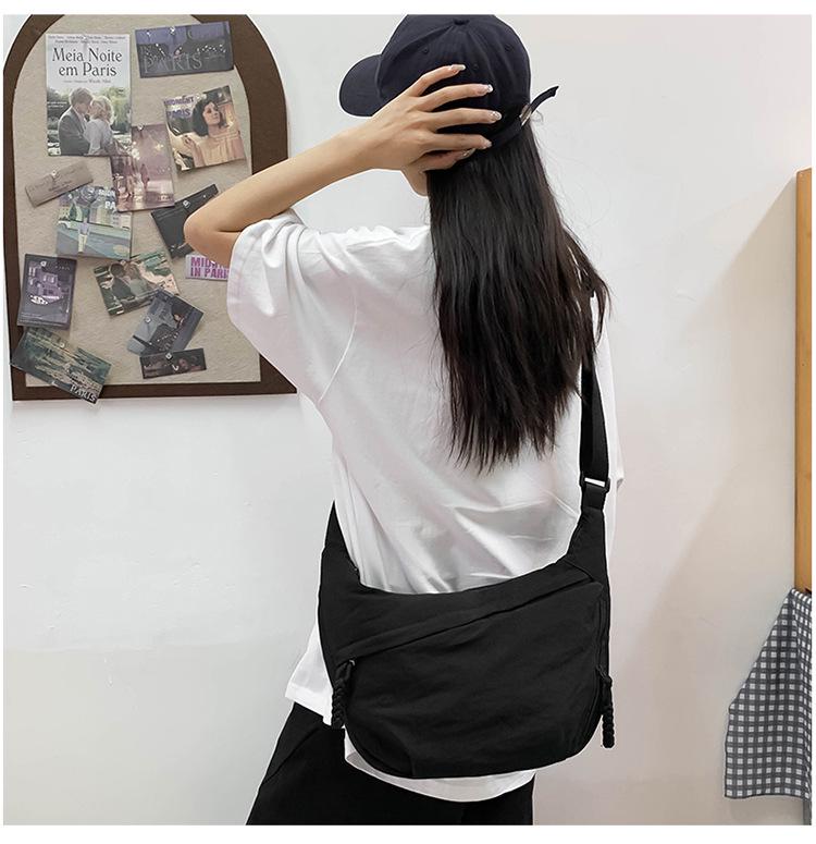 Japanese Style Large Capacity Nylon Crossbody Bag for Female Students