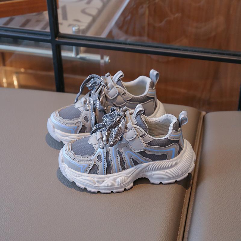 Children's shoes 2025 autumn boys leather waterproof embossed comfortable dad shoes girls student running sneakers tide