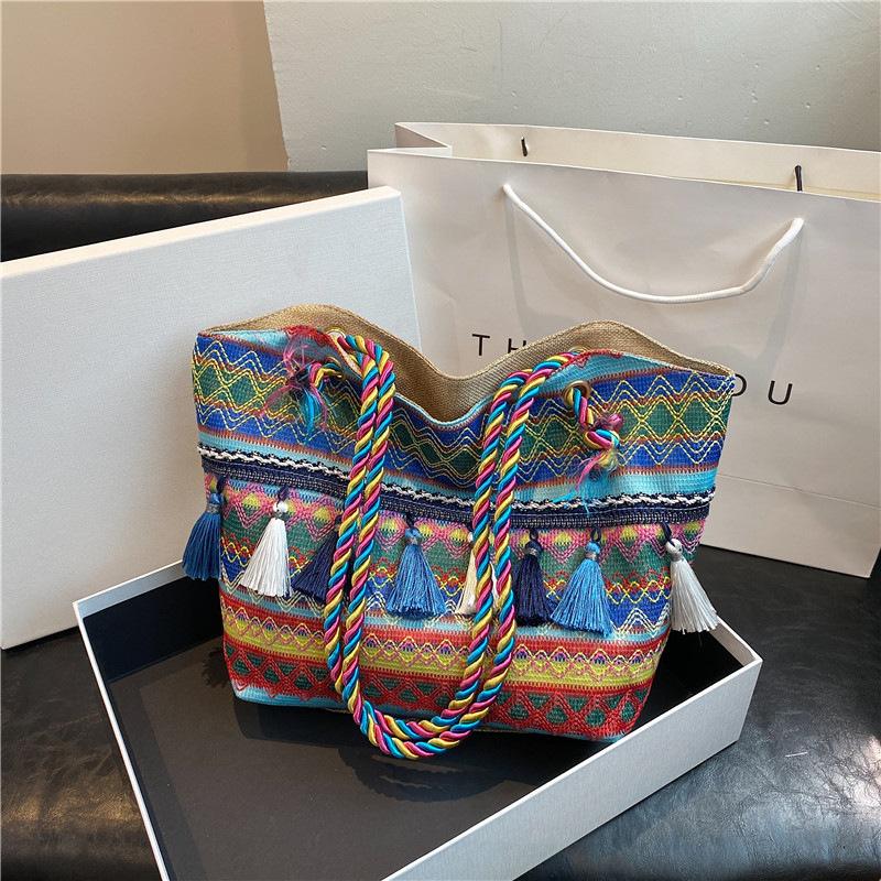 Shoulder Bag Women's Ethnic Style Large Capacity Popular Oblique Span New Niche Design Fashionable Versatile Woven Handbag Bag