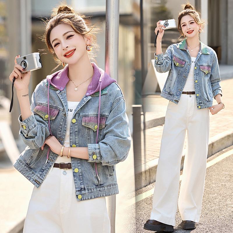 

Женская вязаная джинсовая куртка с капюшоном в стиле колор-блок - Модная приталенная модель на весну/осень 2025 (MZ136) 2XL (130-140 jin) джинсовый синий