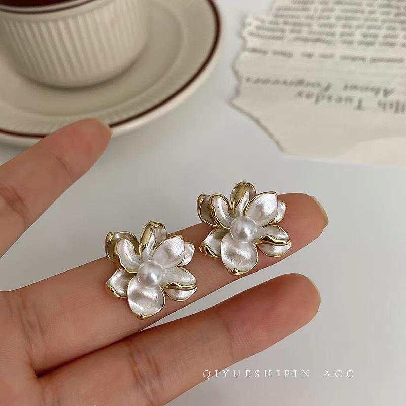 

Серьги-подвески с полыми цветами и бахромой из серебряной иглы, модные, с индивидуальностью, в стиле холодного ветра, длинные, с темпераментом, передовые