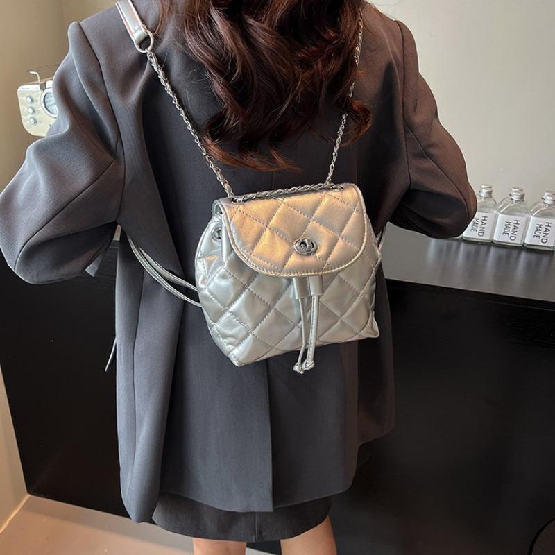 Rhombus Chain Backpack Female Niche Design Fashion Bucket Bag Casual Schoolbag Premium Travel Backpack