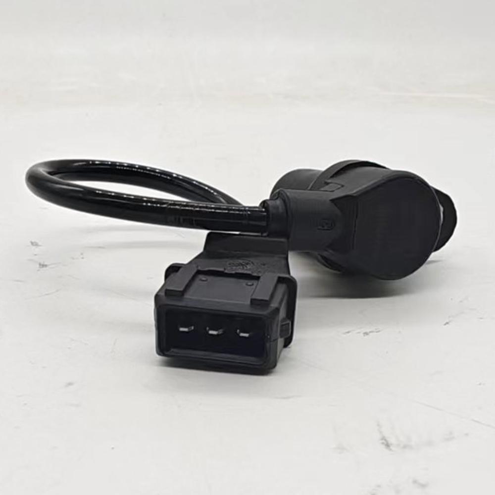 0261210126 500306772 82017874 Crankshaft Position Sensor For Ivveco SStralis 450 570 490 740 TTrakker 380 720 38 42T