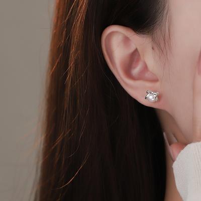 Bow-knot Pearl Earrings Fresh Sweet Simple Literary and Exquisite Ear Piercing Ear Decorations