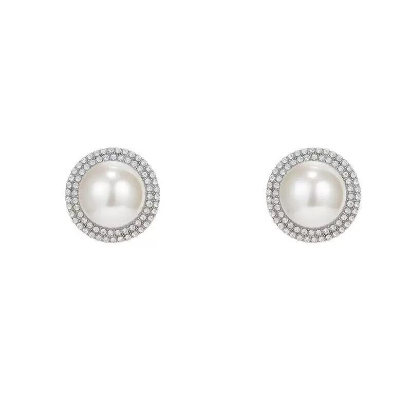 Elegant Korean-Style Pearl Stud Earrings - Versatile Geometric Circle Design