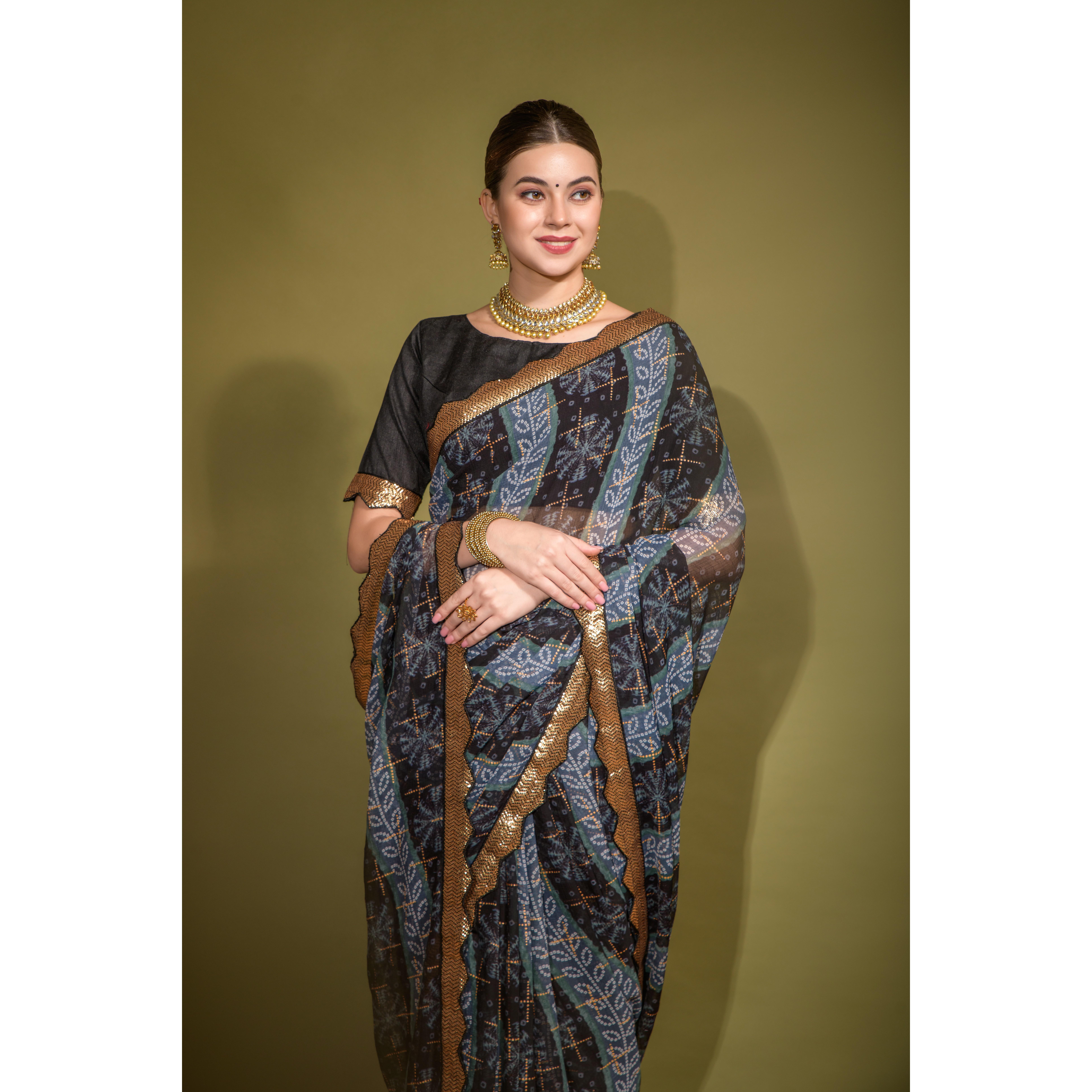 

Премиальное шифоновое сари жоржет с принтом из фольги