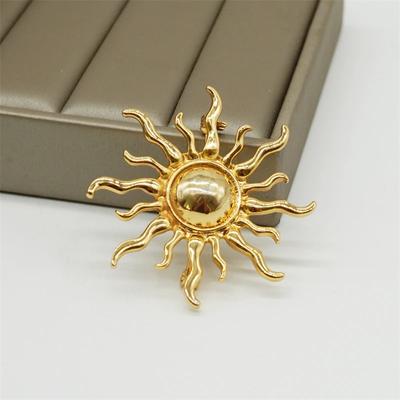 Retro Gold Farbe Sonne Brosche Pins für Frauen Männer Antike Schmuck Mantel Zubehör Weibliche Vintage Broschen
