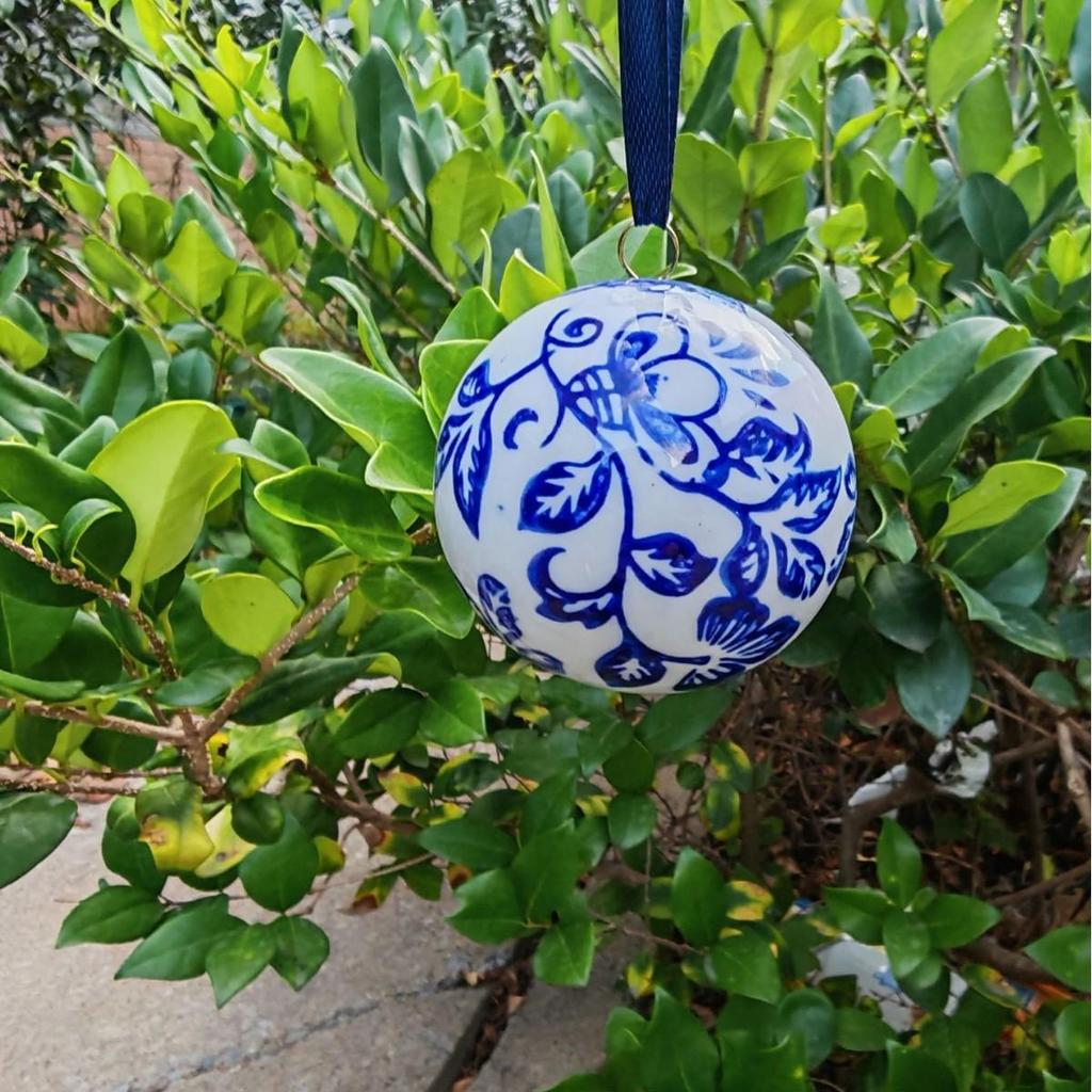 Blauer und weißer Jingdezhen Keramikkugel-Anhänger - Auto- und Weihnachtsdekoration.