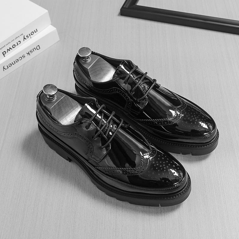 Fashion New Arrival Men Formal Leather Shoes Non Slip Casual Business Footwear Fashion Minimalist Oxford Shoes Comfortable Male Sneakers