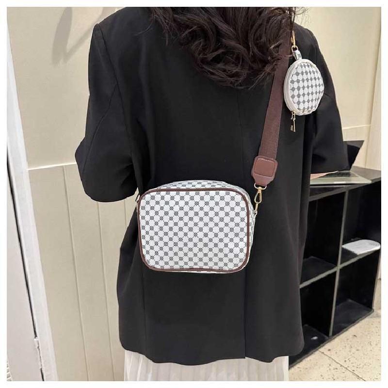 Women's Simple Casual Retro Shoulder Bag Fashionable Diagonal Cross Small Square Bag Large Capacity Mother and Child Bag