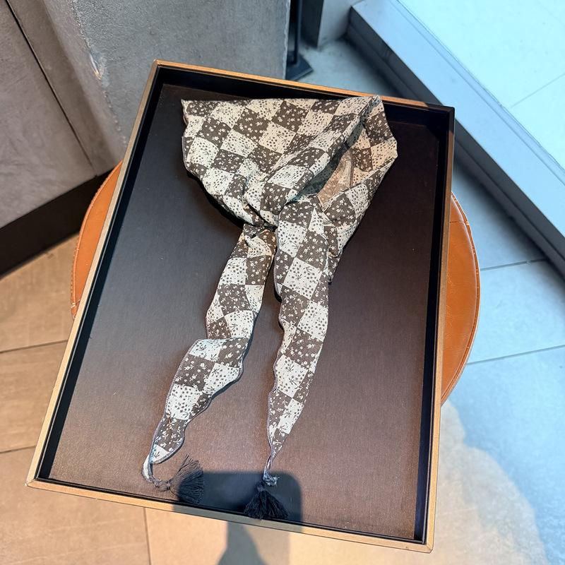 Fashion Plaid Retro Rhombus Scarf Scarf Early Spring Women'S Scarf Silk Scarf Triangle Scarf Headscarf Accessories Silk Scarf