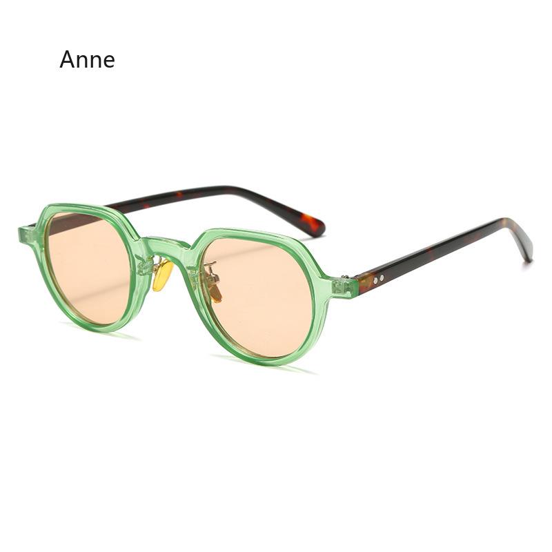 Retro Small Round Sunglasses Women Fashion Clear Ocean Lens Shades UV400 Men Rivets Trending Punk Sun Glasses gafas óculos