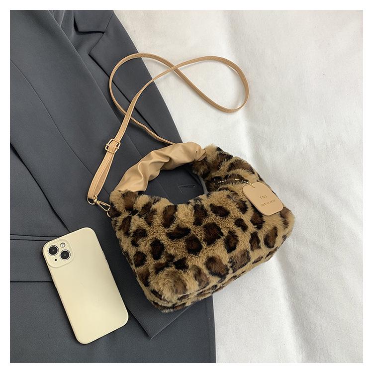 Trendy Leopard Print Plush Casual Shoulder Handbag