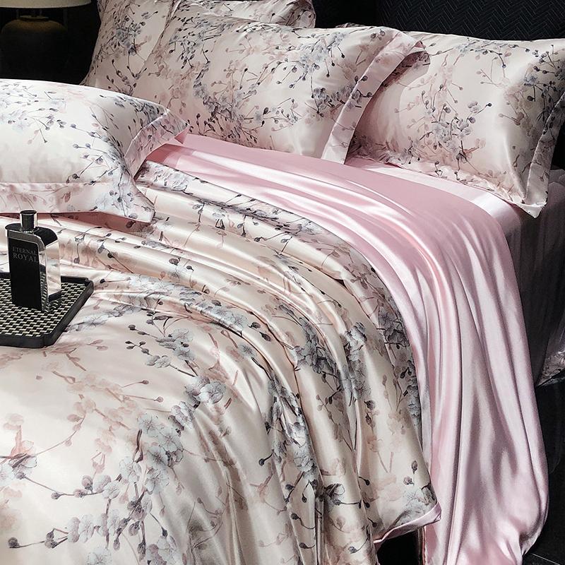 Luxury High-end Silk Bedding Set Silky Satin Quilt Cover Set Printed Queen King Duvet Cover Soft Gift for Your Lover Friends