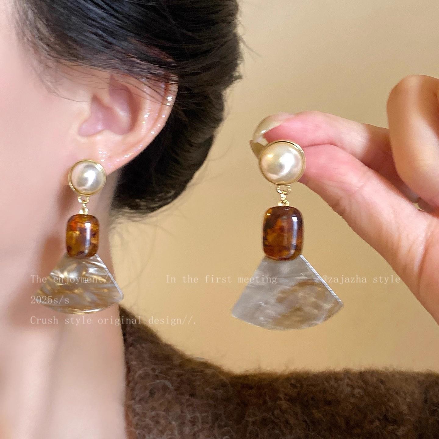 Французские серьги-пусеты с жемчугом, женский дизайн, серьги-пусеты, темпераментные серьги