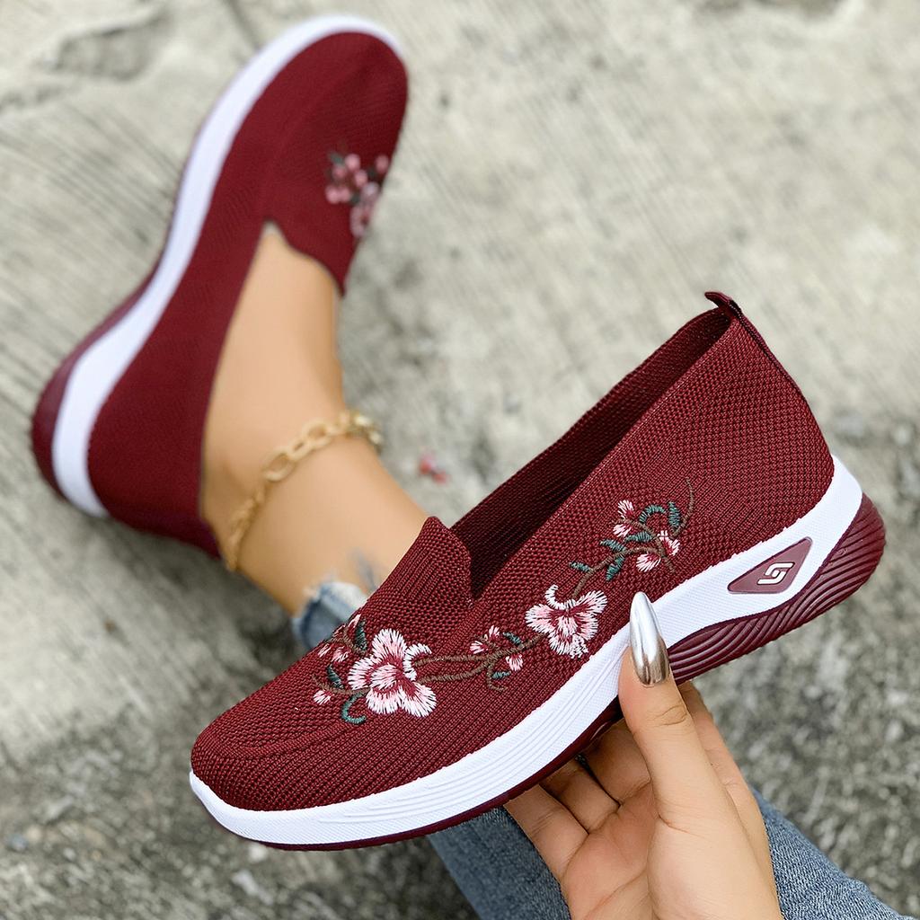 Bequeme und atmungsaktive Damen-Slipper aus leichtem Strickstoff, perfekt für den Weg zur Arbeit und zum Einkaufen., Damenschuhe