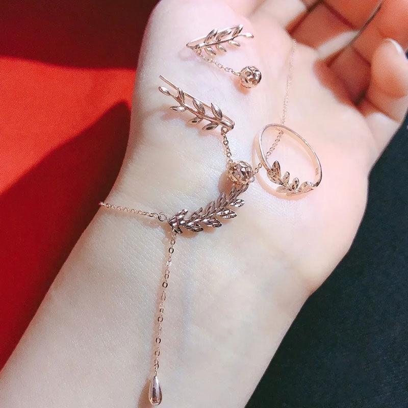 Rose Gold Plated Fashion Maple Leaf Purple Gold Classic Color Gold Clavicle Necklace