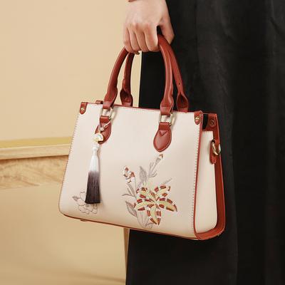 Sac Grande Capacité Femme 2025 Nouveau Broderie Sac à Main Femme Bandoulière Âge Moyen Sens Senior Sac Femme Taizhou