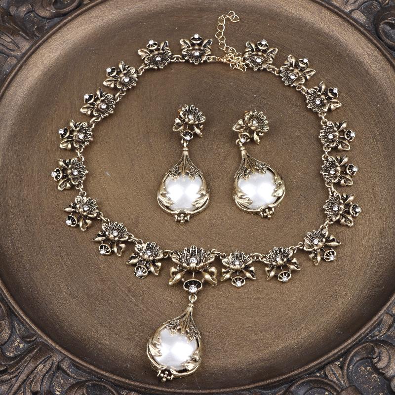 1Set Medieval Vintage Luxury Suit Earrings Zircon Flowers Pendant Pearl Retro Necklace Jewelry Gift For Women Ornament