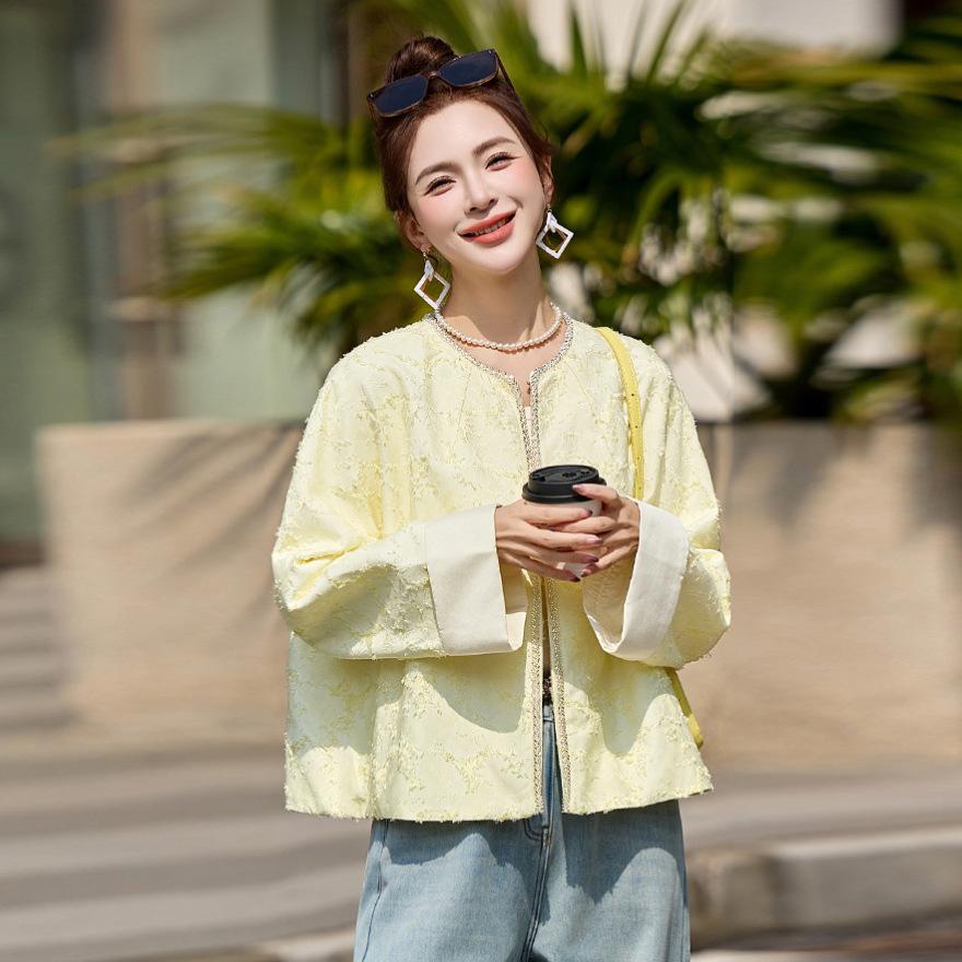 Spring and Autumn New Xiaoxiangfan Fashion Temperament Age-reducing Top Yellow White Super Good-looking Jacquard Short Coat Women