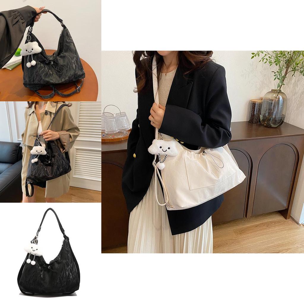 Stylish Large Capacity Tote Bag For Women In Fashionable Solid Colors Perfect For Everyday Use