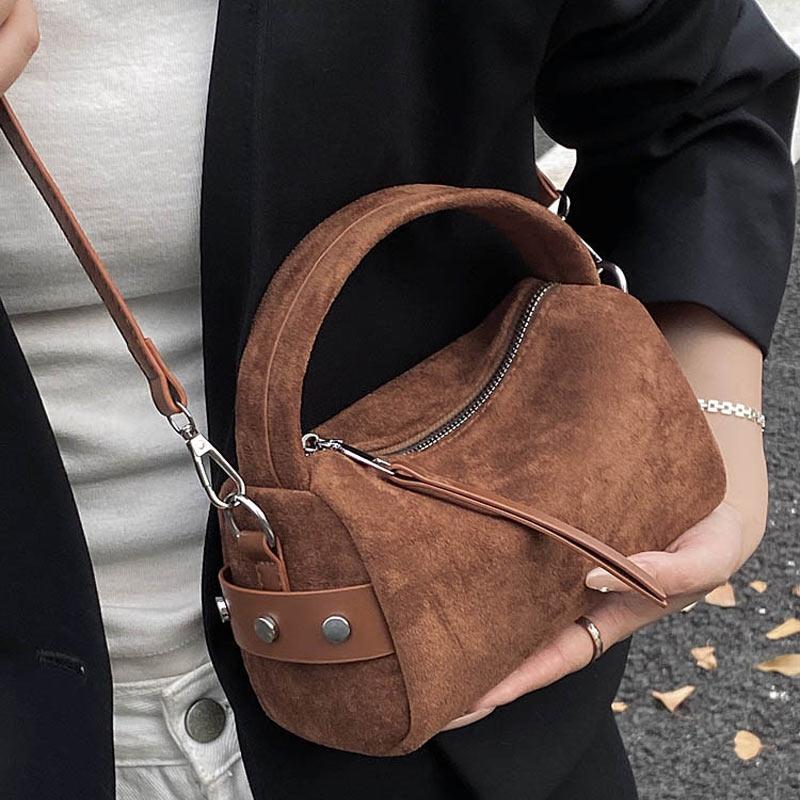 New Retro Pillow Bags Fashionable Niche Design Handbags High-quality Frosted Shoulder Bags Popular European American Casual Bags