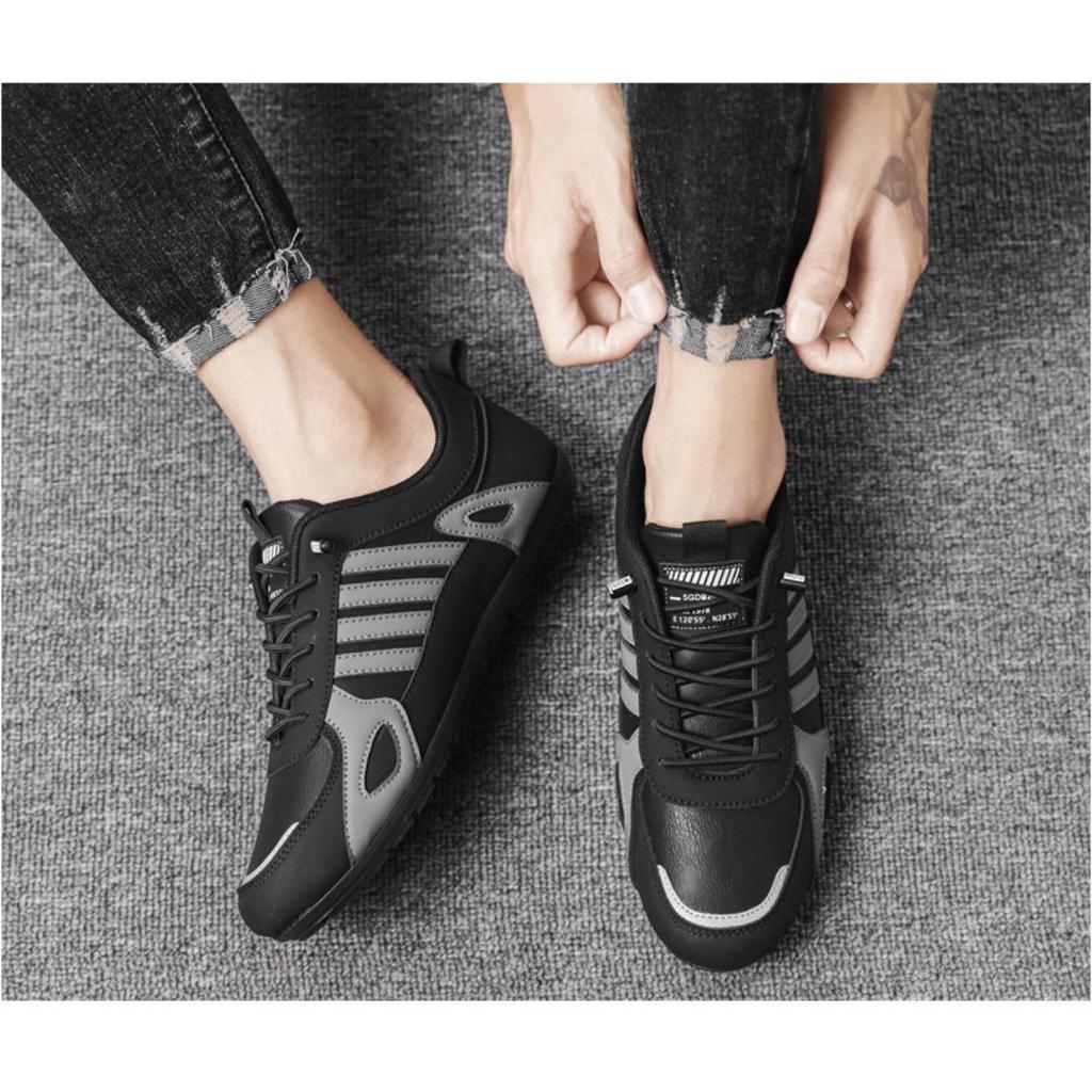 Men's Waterproof and Anti Slip Sports Running Casual Black Board Shoes Work Soft Soled Travel Trendy Shoes