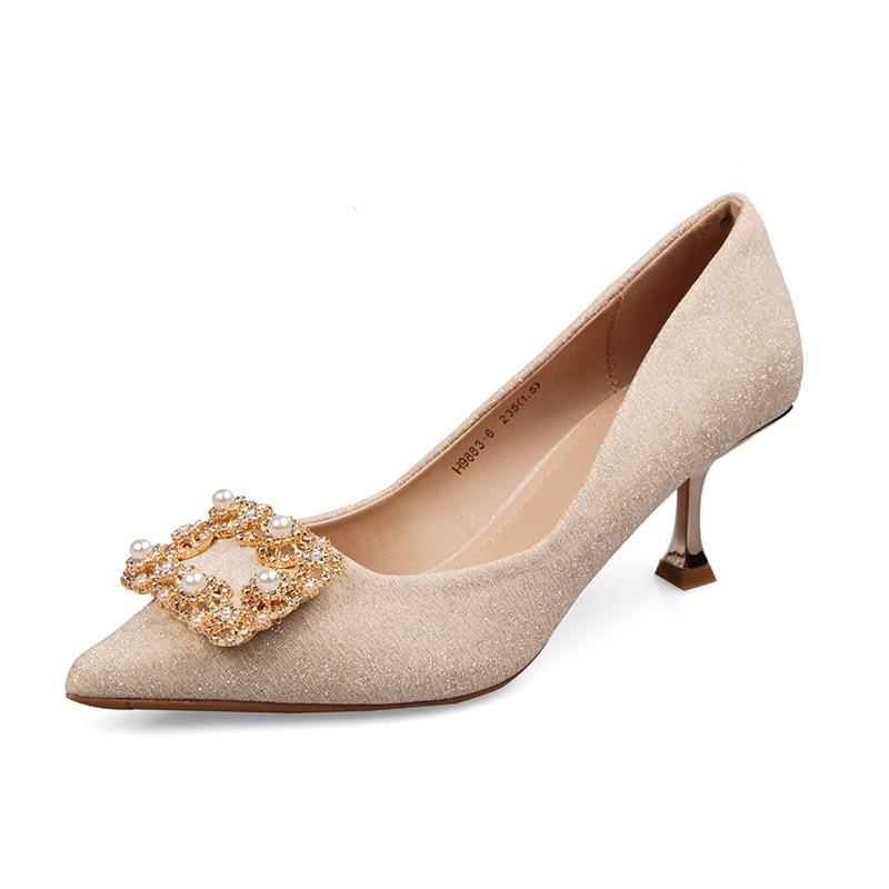 

Весна и лето новые остроносые модные туфли на тонком каблуке с металлической пряжкой, простой стиль, жемчуг, для повседневной носки, женские туфли на высоком каблуке 39