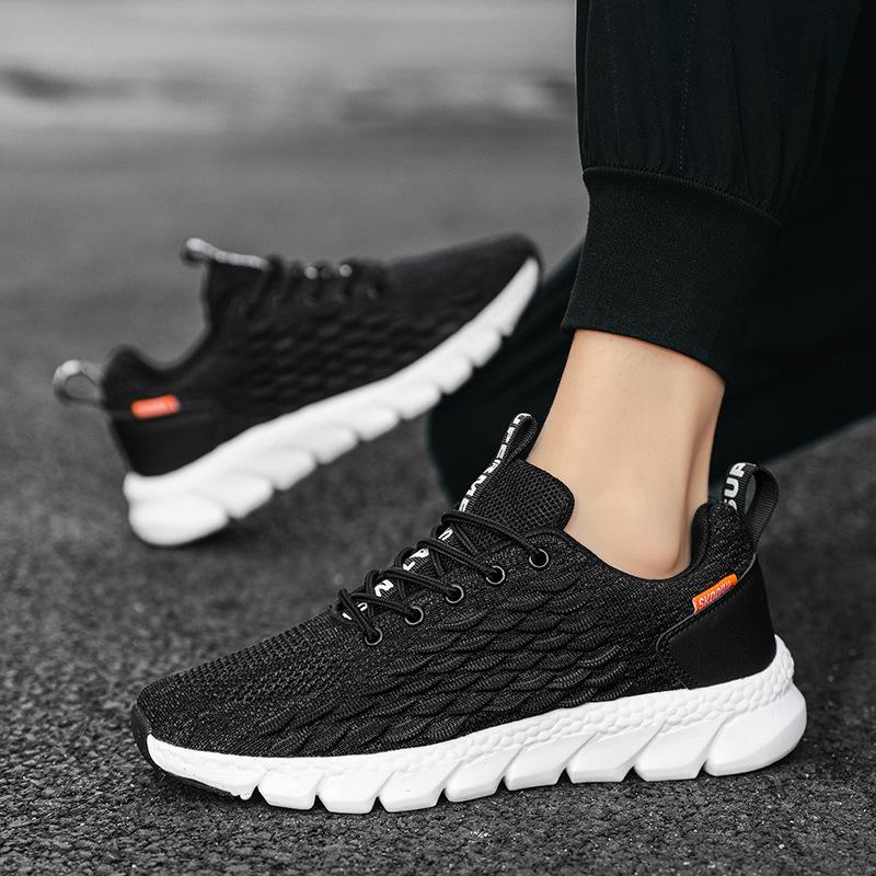 Frühling neue Mode Fly-Weave atmungsaktive Sports-Laufschuhe Studenten einfache Freizeitschuhe Herren