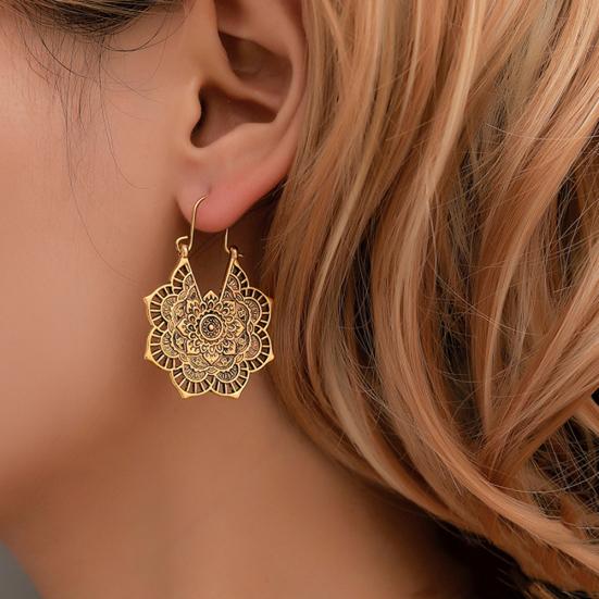 Vintage Women Hollow Out Carved Flower Dangle Leverback Earrings Jewelry Gift