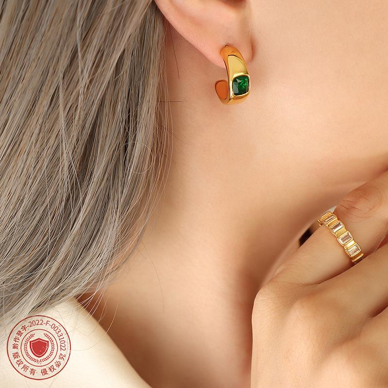 C-shaped Green Zirconia Earrings in 18K Gold-Plated Titanium Steel - European & American Style Fashion Accessory