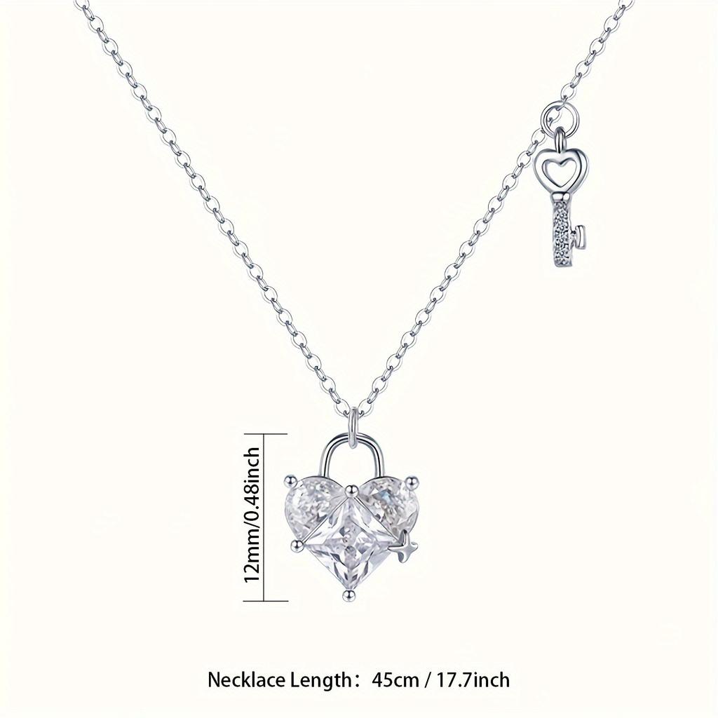Heart-shaped zirconia key pendant necklace silver electroplated necklace jewelry, a birthday gift for a friend or girlfriend
