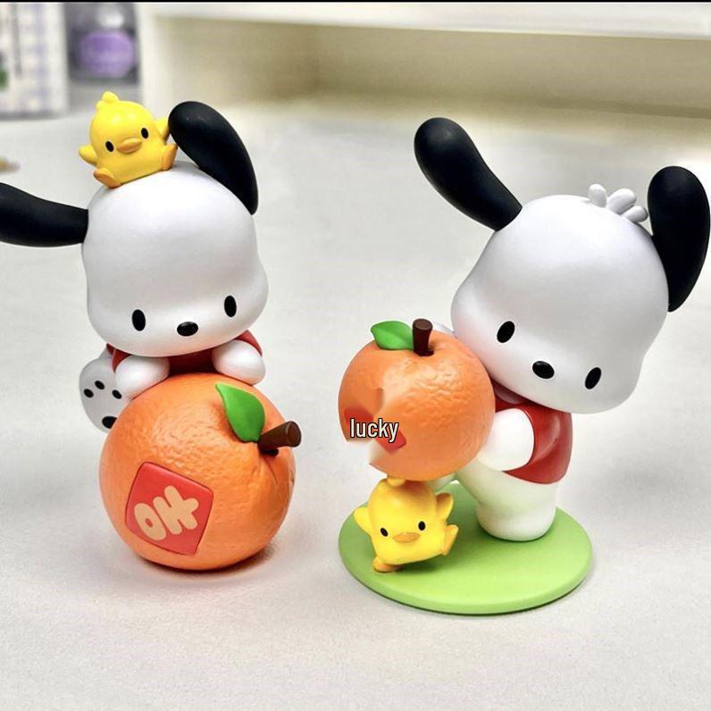 Pochacco-Tischfigur: Niedlicher Sanrio-Cartoon-Weihnachtsbaumschmuck, perfektes Geburtstagsgeschenk für die beste Freundin.