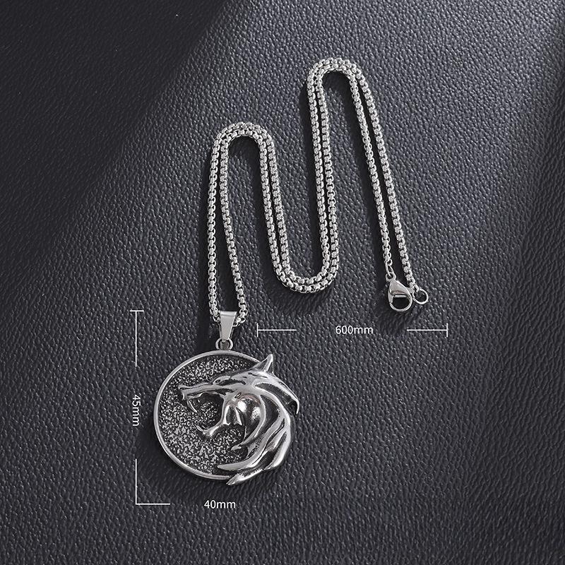 Europäischer und Amerikanischer Wikingerstil Goldener Wolfskopf Titanstahl Anhänger für Männer, Retro